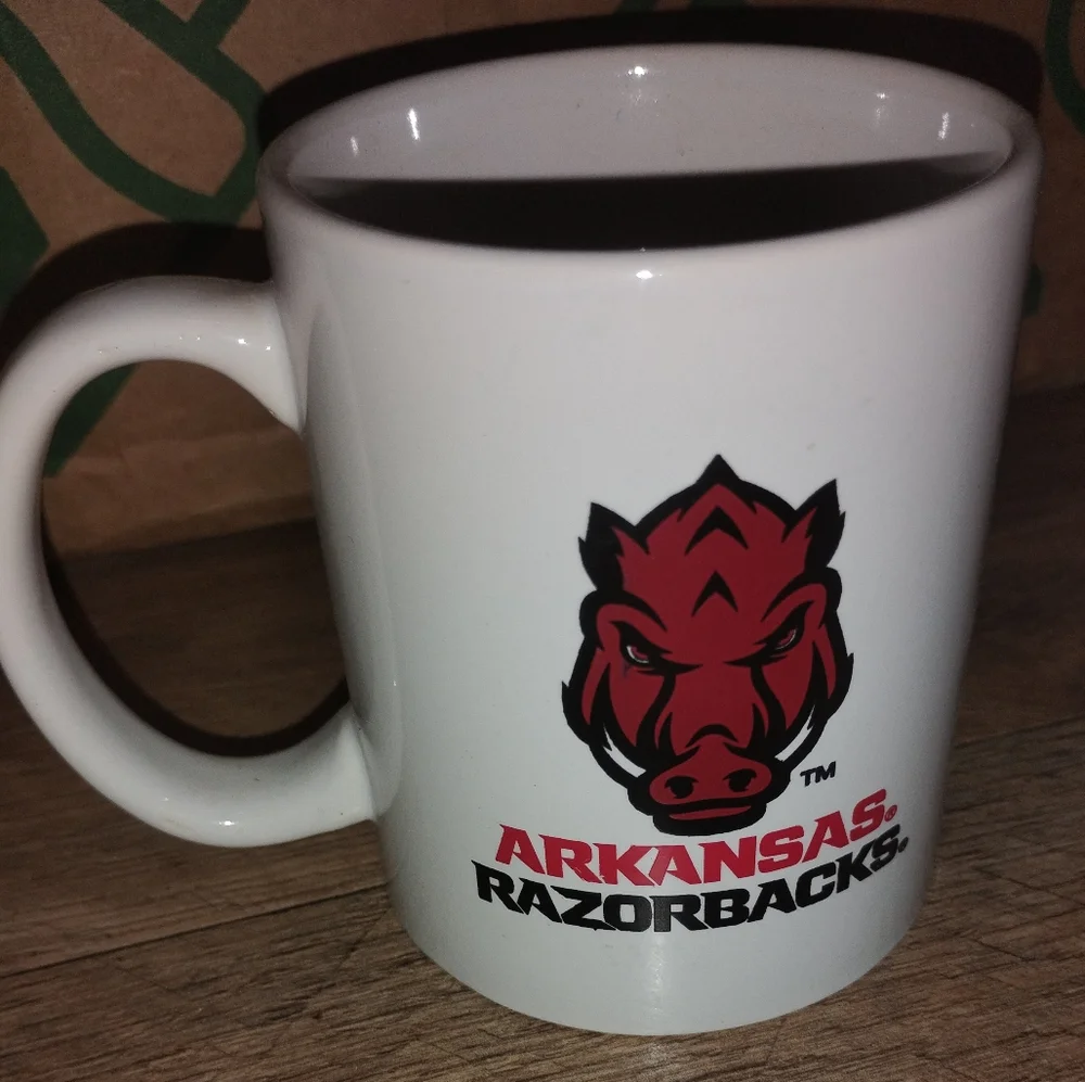 Arkansas Razorbacks Mugs!‎ Set of 2!!!